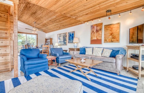 Manzanita House | Osborne Beach House MCA 139 - Meredith Lodging