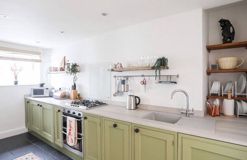Menai Bridge House | OSBORNE HOUSE, pet friendly, with open fire in Menai Bridge