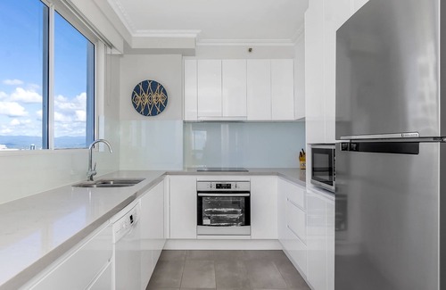 Main Beach Apartment | Oscar on Main Resort