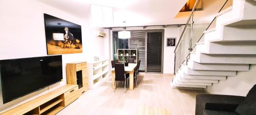 Hortaleza Apartment | Oshun Sanchinarro LOFTS & MIDSTAY