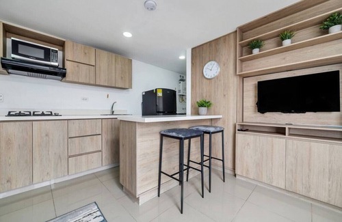 El Tesoro Apartment | Oslo 2403 - 24th floor apartment-city view 5mins lleras park
