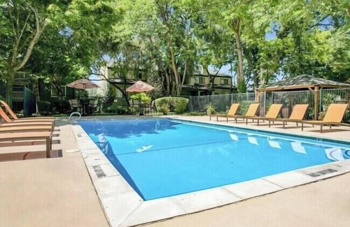 Salt Lake City Apartment | Oslo Sapphire Flat · Sapphire Flat - Close to Ski Slopes & Downtown