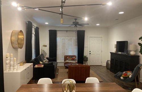 Waco House | Oso Comfortable Cottage - Designed by the Harps - Sleeps 8