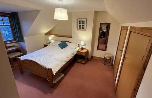 Nethy Bridge House | Osprey House - Spacious house with wifi, open fire and private garden