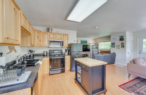 Gateway House | Osprey Nest: Explore Alaska From Woodsy Palmer Gem