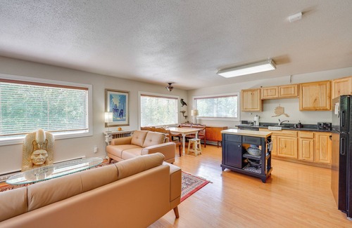 Gateway House | Osprey Nest: Explore Alaska From Woodsy Palmer Gem