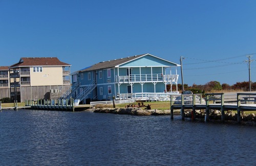 Nags Head Apartment | Osprey Overlook 1 Queen Standard Fin N Feather