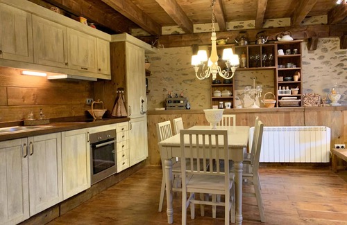 Osseja Apartment | OSSEJA III - Two Bedroom Apartment, Sleeps 5