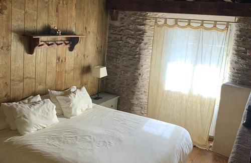 Osseja Apartment | OSSEJA III - Two Bedroom Apartment, Sleeps 5