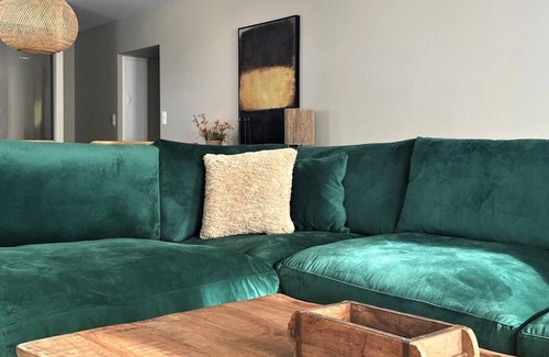 Osseja Apartment | OSSEJA XI - Three Bedroom Apartment, Sleeps 6