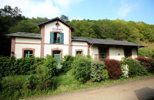 Scrignac Hotel | Ostal Scrignac - Gîte d'étape de la Gare