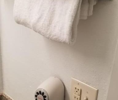 Stillwater Apartment | OSU King Bed Hotel Room 109 Wi-Fi Booking