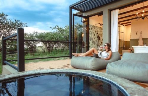 Otjiwarongo Cabin | Otjiwa Mountain Lodge