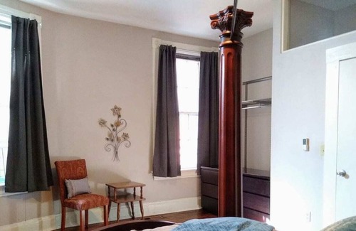 Pendleton Condo | OTR/Pendleton Spacious 2-bedroom Condo