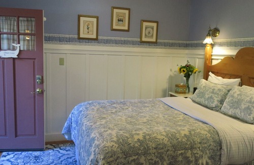 Pacific Grove House | Otter Cove at The Old St. Angela Inn