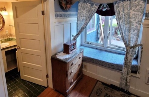 Pacific Grove House | Otter Cove at The Old St. Angela Inn