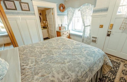 Pacific Grove House | Otter Cove at The Old St. Angela Inn
