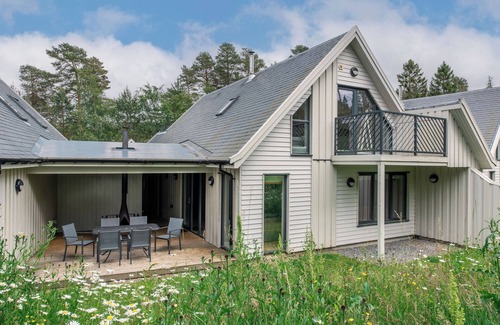 Alvie Cottage | Otter Lodge