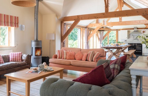 Newton Ferrers Cottage | Otter's Cottage - a cottage that sleeps 10 guests in 5 bedrooms