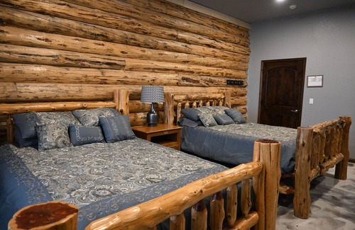 Martinsville Cabin | Our beautiful lodge near Albany, MO is sure to please! Perfect for large groups