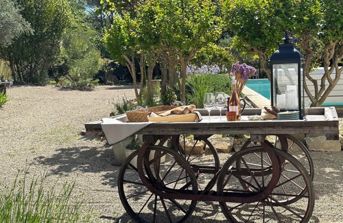 Lorgues Cottage | Our Cottages at Les Pervenches-Provence are the perfect Provencial getaway.