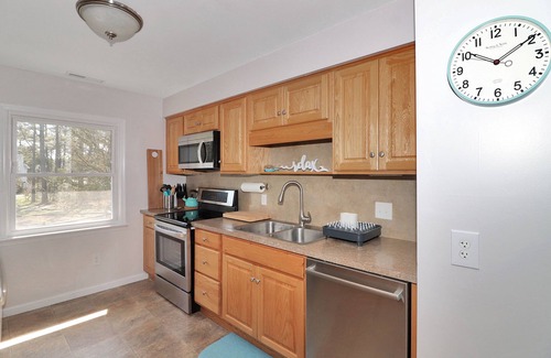 Deep Hole House | Our Happy Place - Pet friendly; Waterfront!