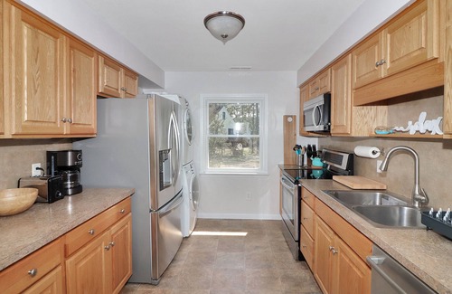 Deep Hole House | Our Happy Place - Pet friendly; Waterfront!