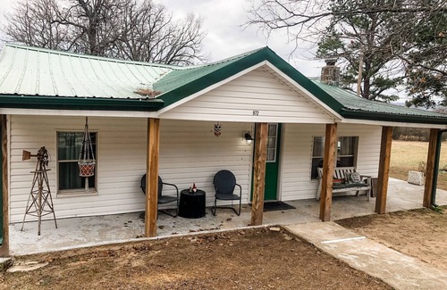Yellville House | Our Happy Place -The Cozy Cottage
