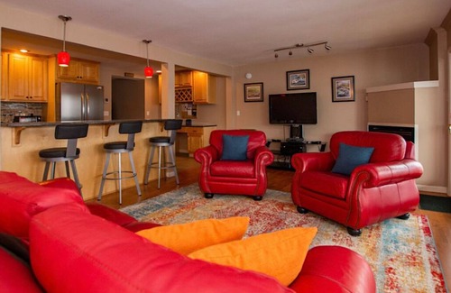 Geneseo House | Our Happy Place