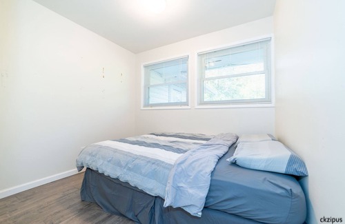 North Springfield House | Our house convenient location for both family or alone and peaceful relaxation