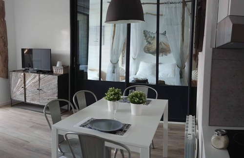 Saint-Jean-de-Monts Condo | Our islands : 52ème Parallèle - 200m Beach