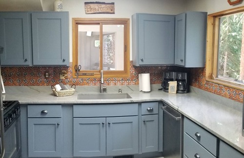 Baldy Mountain House | Our Naturally Social Distanced Home.Your Privacy on Your Terms!