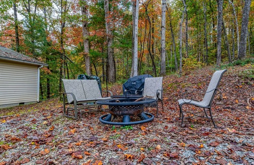 Pickens Cottage | Our Slice of Heaven with view & pond in North Pickens near Table Rock State Park