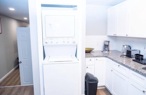 Overbrook Apartment | Ousby Luxury Apartment unit 1.2-bedroom with AC, WiFi in wonderful Philadelphia.
