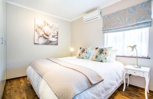 George Cabin | Out of Bounds Self-Catering Lodge