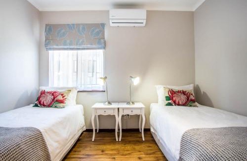 George Cabin | Out of Bounds Self-Catering Lodge