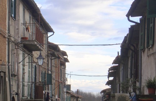 Latera Apartment | OUT OF THE OVEN. In the ancient village a cozy stone house on two levels.