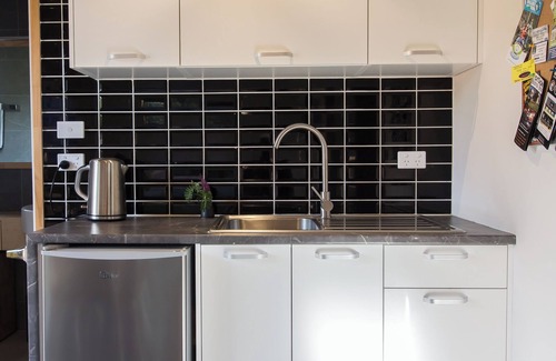 Cape Foulwind Apartment | Out The Bay- Guest House at the Beach