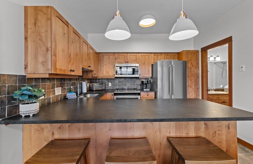 Sun Peaks Condo | Outdoor Adventure at Sun Peaks 33 - True Ski In/Out Access