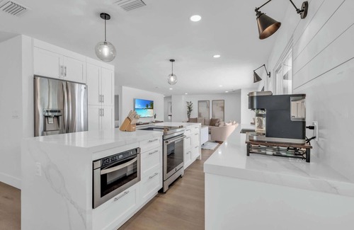 Bonita Springs House | Outdoor and Indoor Paradise -Close to Beach!
