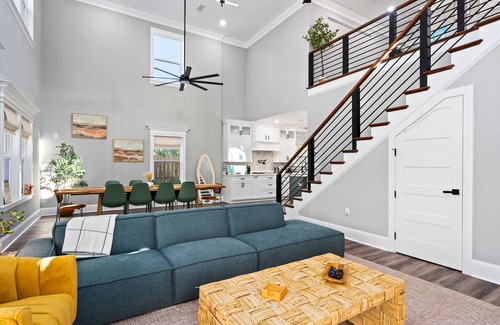 Gulfport House | Outdoor Kitchen - Walk to Beach - Fire Pit - Dogs