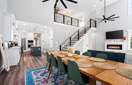 Gulfport House | Outdoor Kitchen - Walk to Beach - Fire Pit - Dogs