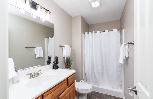 Wintergreen Ski Chalet | *Outdoor Oasis/wood firepit /2 rooms main floor*