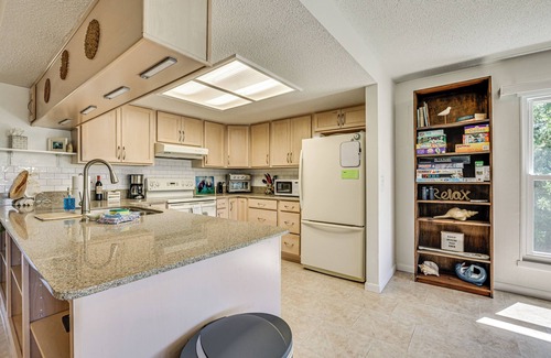 Woods N Waters House | Outdoor Oasis: Canal-Front Home in Crystal River