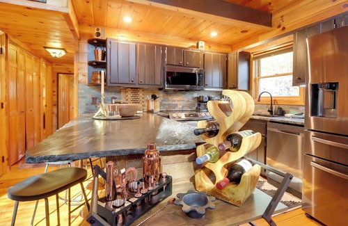 Murphy Cabin | Outdoor Oasis: Fall Family Retreat in Murphy!