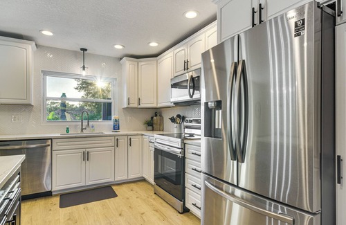 Pinellas Park House | Outdoor Oasis: Modern Pinellas Park Getaway!