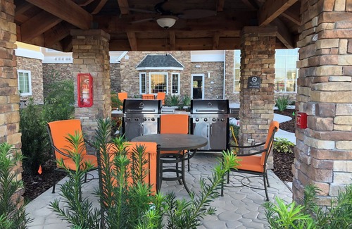 Lakeland Condo | Outdoor Pool. Private Suite Perfect for Groups!