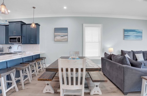 Gulf Shores Cottage | Outdoor Pool | West Beach | Little Lagoon