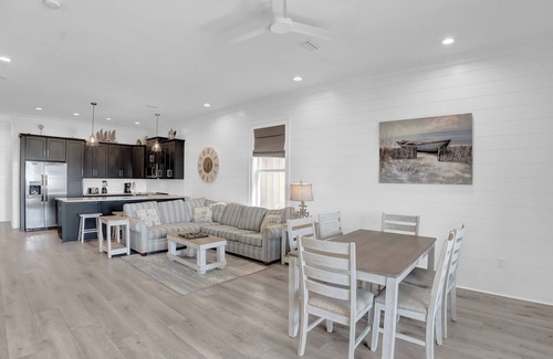 Gulf Shores Cottage | Outdoor Pool | West Beach | Little Lagoon