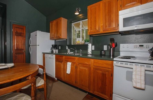 Point Clear House | Outdoorsy cottage in Fairhope, AL - pet friendly